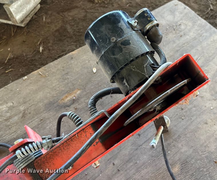 image for item EN5695 2011 TimberKing 2000 sawmill