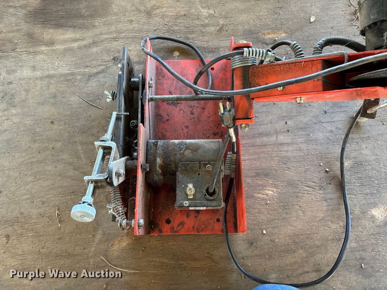 image for item EN5695 2011 TimberKing 2000 sawmill