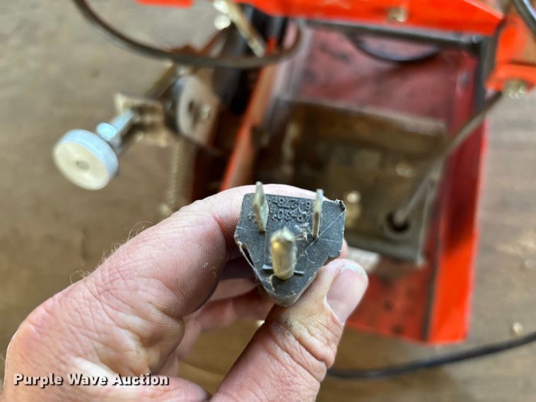 image for item EN5695 2011 TimberKing 2000 sawmill