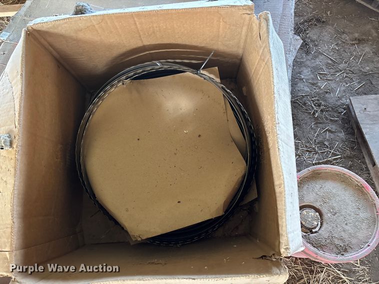 image for item EN5695 2011 TimberKing 2000 sawmill