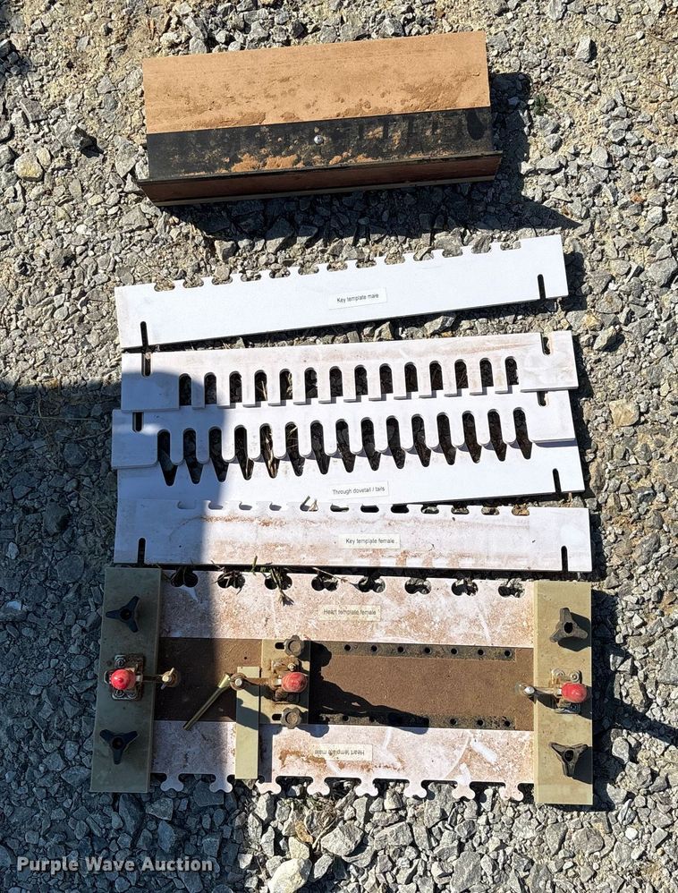 image for item EN5696 Tools