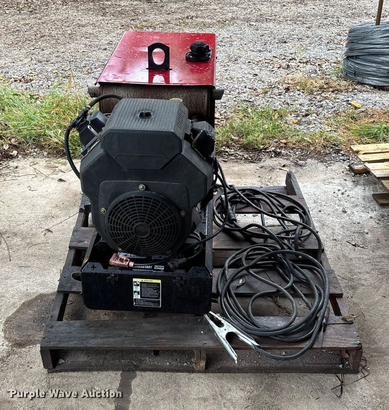 image for item EN5701 Lincoln Electric Ranger 10,000 Plus welder