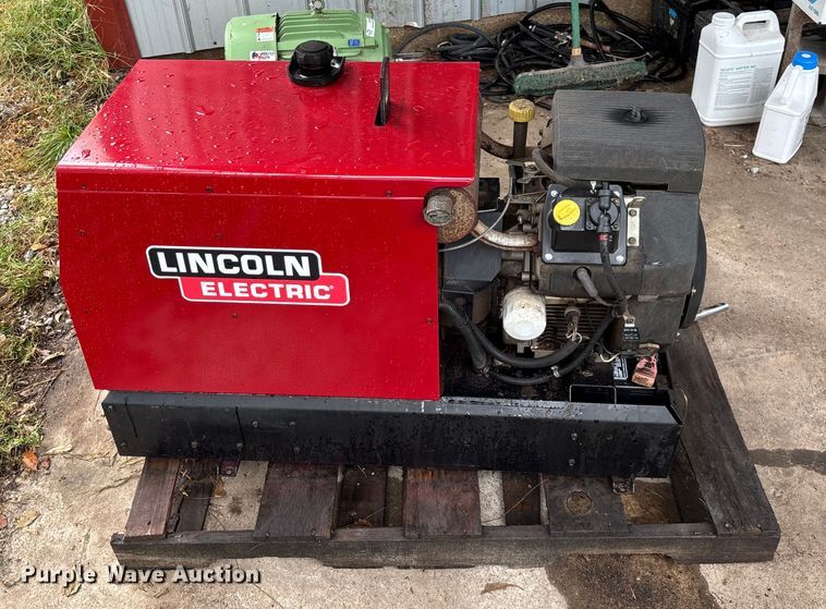 image for item EN5701 Lincoln Electric Ranger 10,000 Plus welder