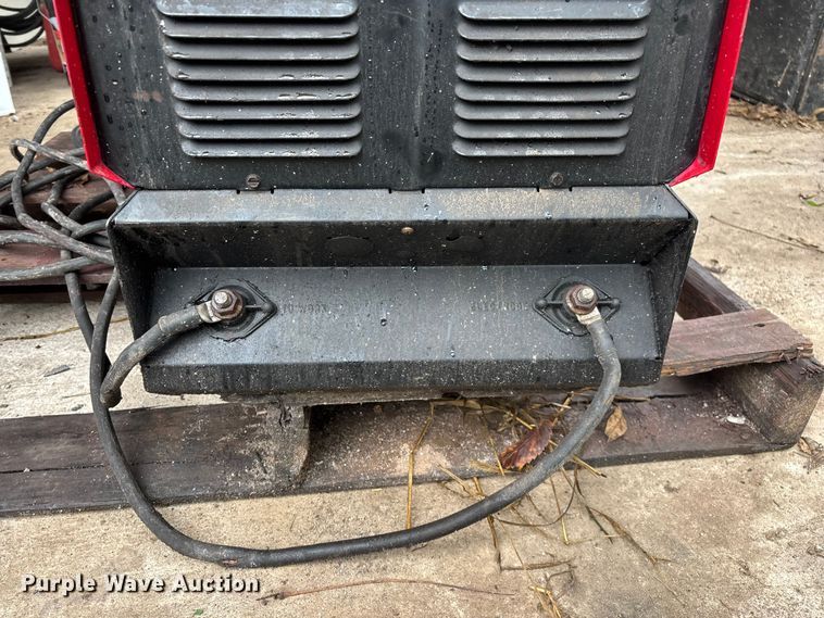 image for item EN5701 Lincoln Electric Ranger 10,000 Plus welder