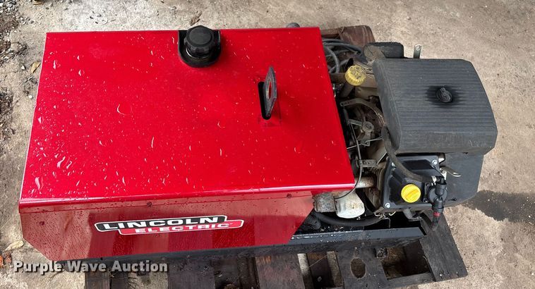 image for item EN5701 Lincoln Electric Ranger 10,000 Plus welder