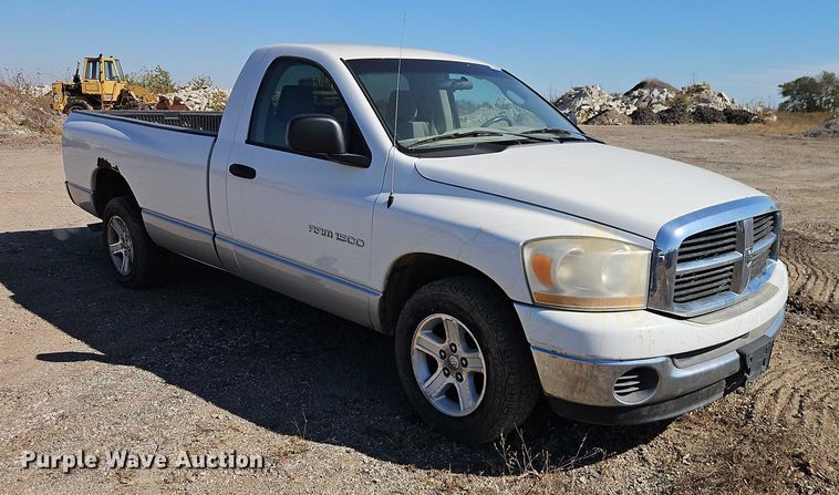 image for item EO4718 2006 Dodge Ram 1500 pickup truck
