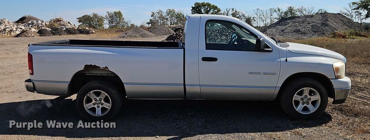 image for item EO4718 2006 Dodge Ram 1500 pickup truck