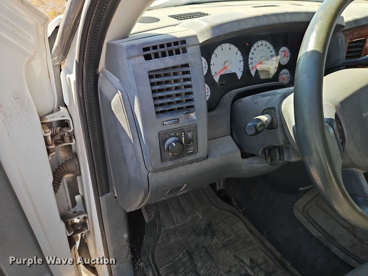 image for item EO4718 2006 Dodge Ram 1500 pickup truck