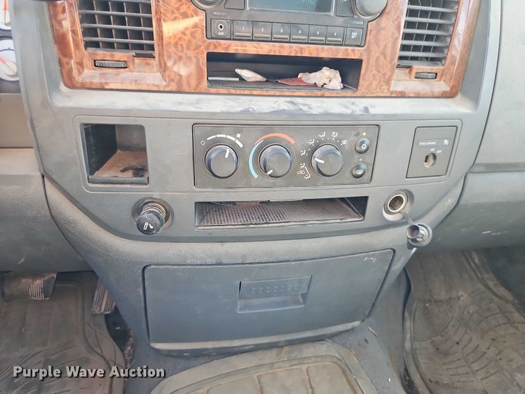 image for item EO4718 2006 Dodge Ram 1500 pickup truck