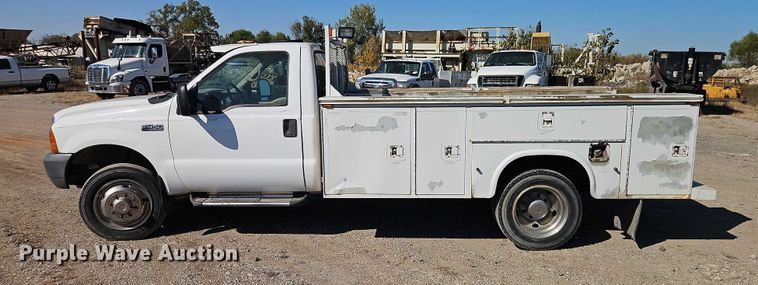 image for item EO4719 2001 Ford F450 Super Duty utility / service truck