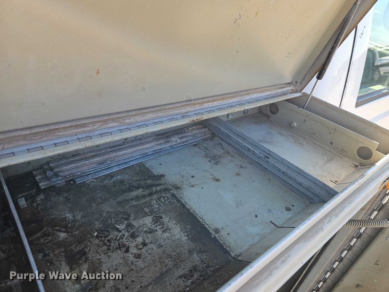 image for item EO4719 2001 Ford F450 Super Duty utility / service truck