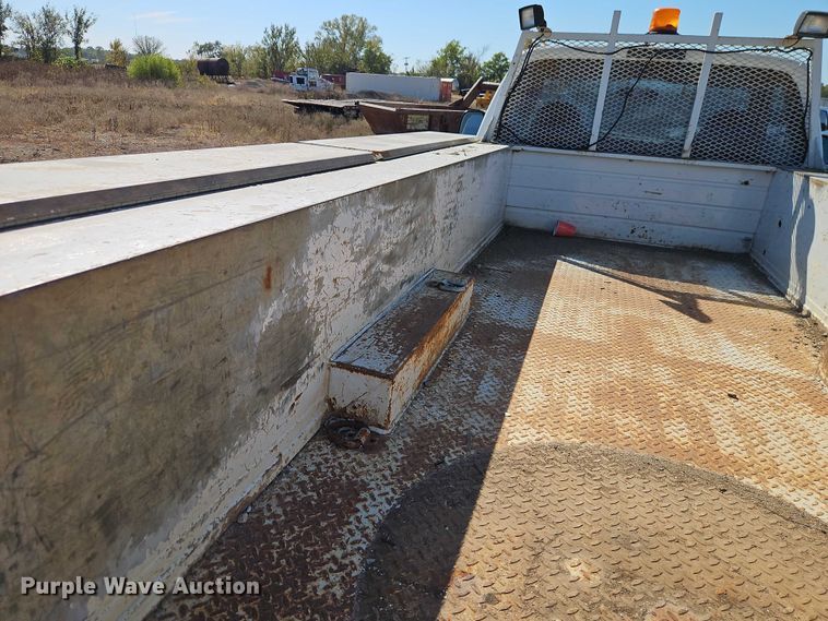 image for item EO4719 2001 Ford F450 Super Duty utility / service truck