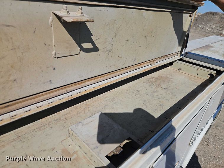 image for item EO4719 2001 Ford F450 Super Duty utility / service truck