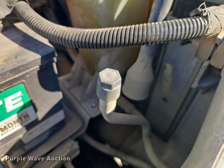 image for item EO4719 2001 Ford F450 Super Duty utility / service truck