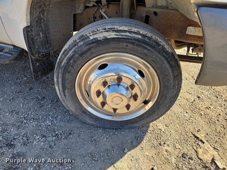 image for item EO4719 2001 Ford F450 Super Duty utility / service truck