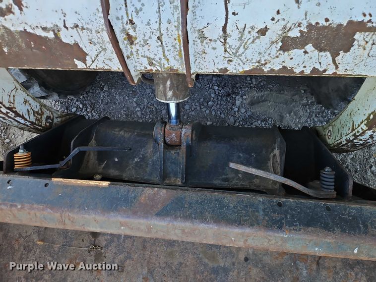 image for item EO4722 1994 Bobcat 853 skid steer loader