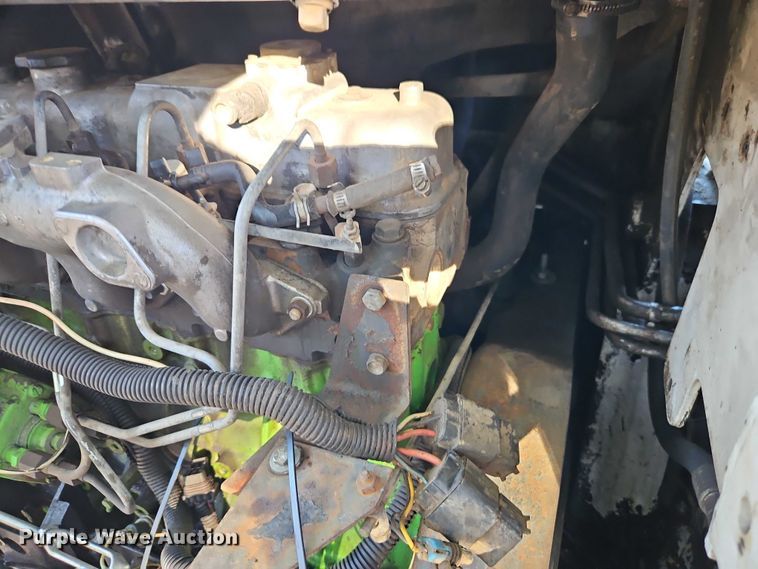 image for item EO4722 1994 Bobcat 853 skid steer loader