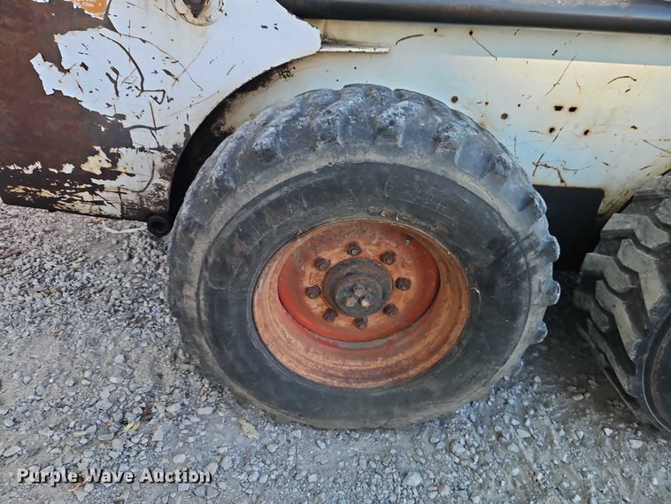 image for item EO4722 1994 Bobcat 853 skid steer loader