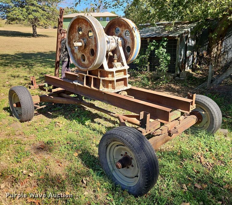 image for item EO4736 Deco 8x10 rock crusher