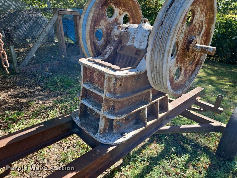 image for item EO4736 Deco 8x10 rock crusher