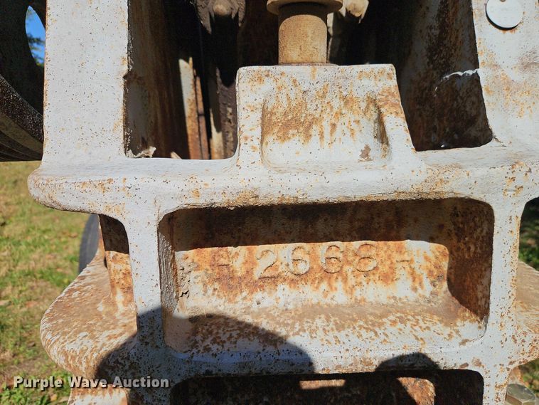 image for item EO4736 Deco 8x10 rock crusher