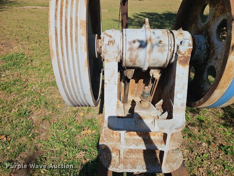 image for item EO4736 Deco 8x10 rock crusher