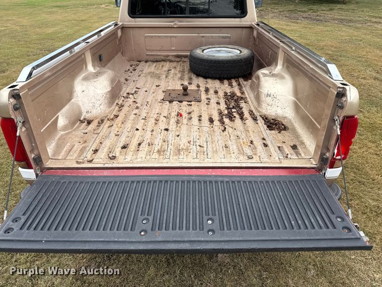 image for item EP0718 1997 Ford F250 SuperCab pickup truck