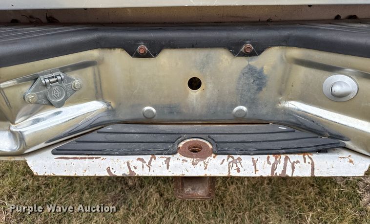 image for item EP0718 1997 Ford F250 SuperCab pickup truck