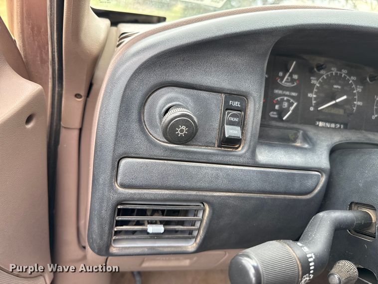 image for item EP0718 1997 Ford F250 SuperCab pickup truck