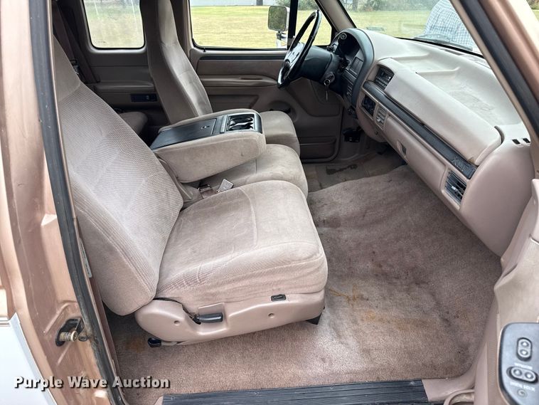 image for item EP0718 1997 Ford F250 SuperCab pickup truck