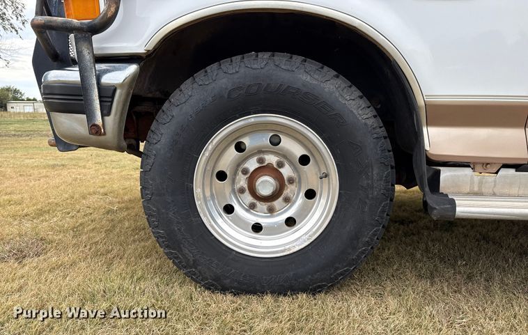 image for item EP0718 1997 Ford F250 SuperCab pickup truck