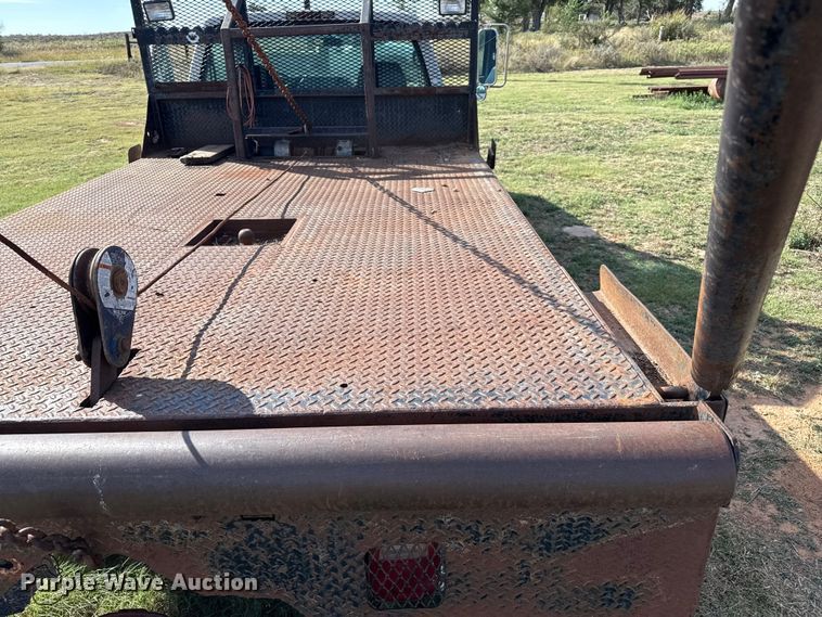 image for item EP0726 1996 Chevrolet C3500 winch truck