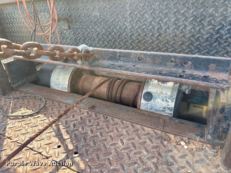 image for item EP0726 1996 Chevrolet C3500 winch truck