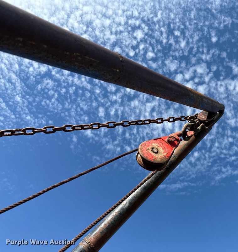 image for item EP0726 1996 Chevrolet C3500 winch truck