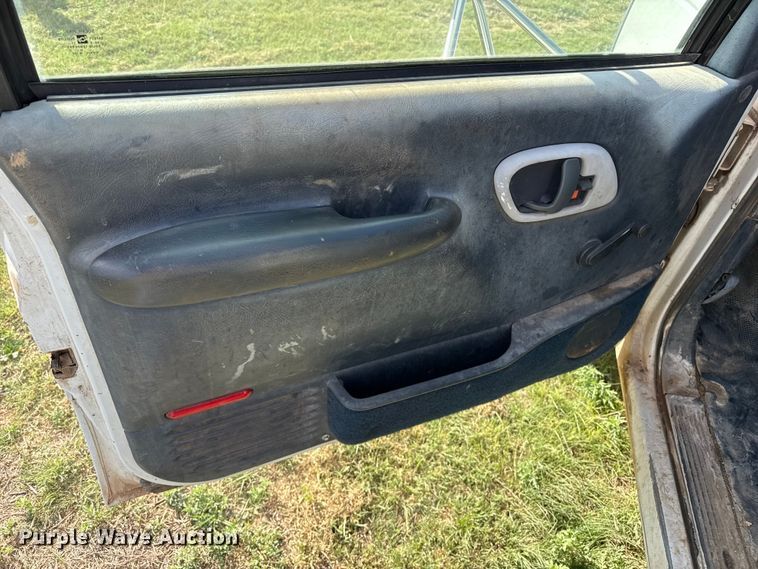 image for item EP0726 1996 Chevrolet C3500 winch truck