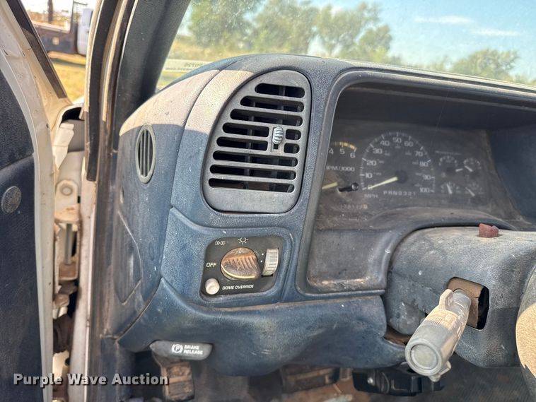 image for item EP0726 1996 Chevrolet C3500 winch truck