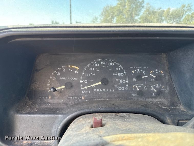 image for item EP0726 1996 Chevrolet C3500 winch truck