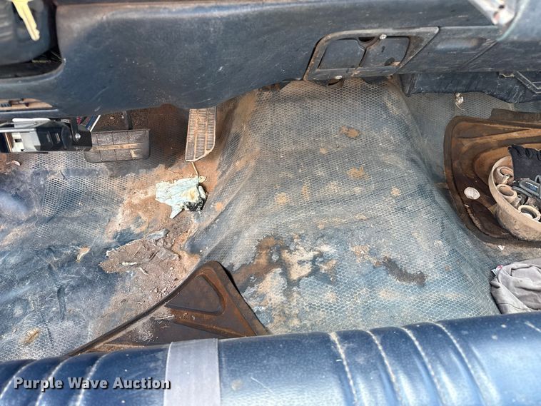 image for item EP0726 1996 Chevrolet C3500 winch truck