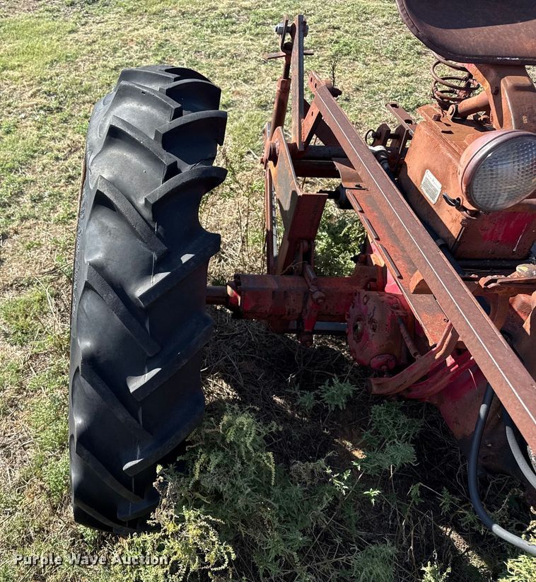 image for item EP0727 1951 International Harvester Super C tractor
