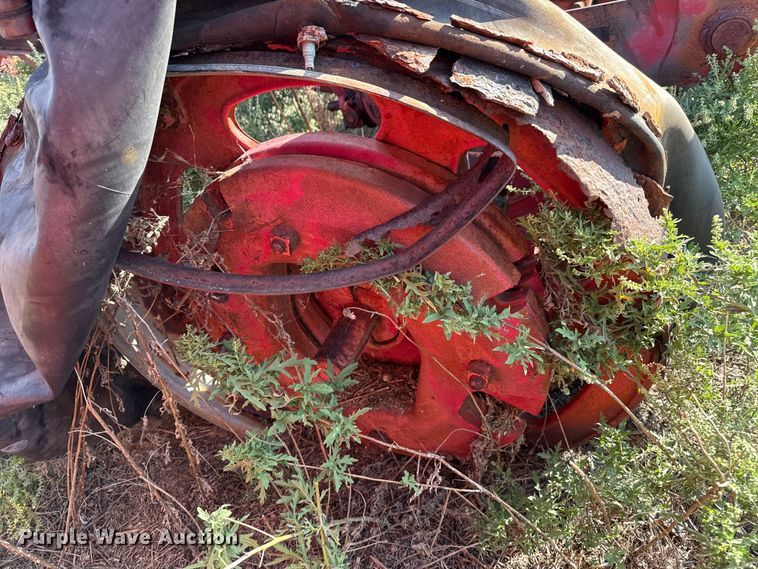 image for item EP0727 1951 International Harvester Super C tractor