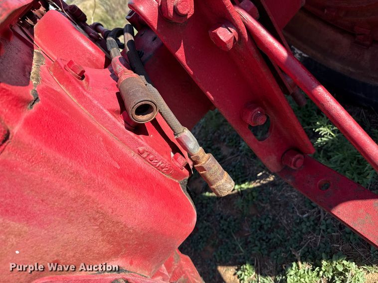 image for item EP0728 1942 International Harvester H tractor