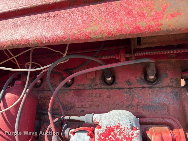 image for item EP0728 1942 International Harvester H tractor