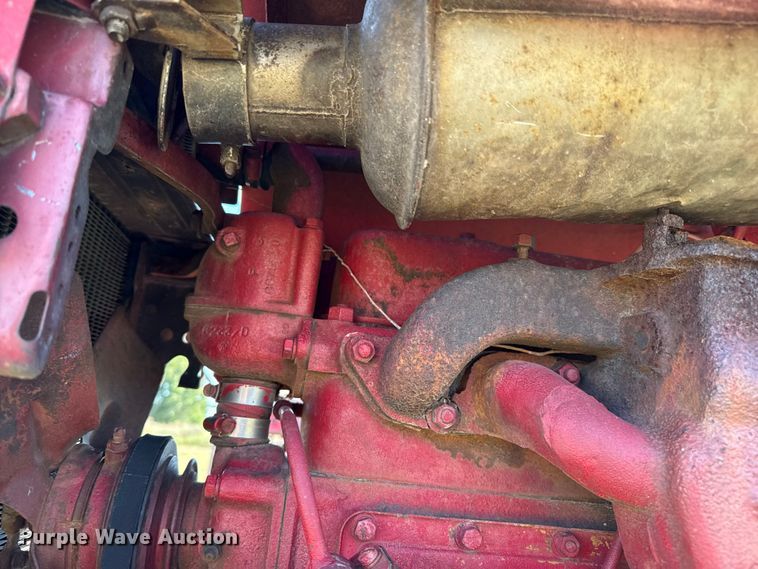 image for item EP0728 1942 International Harvester H tractor