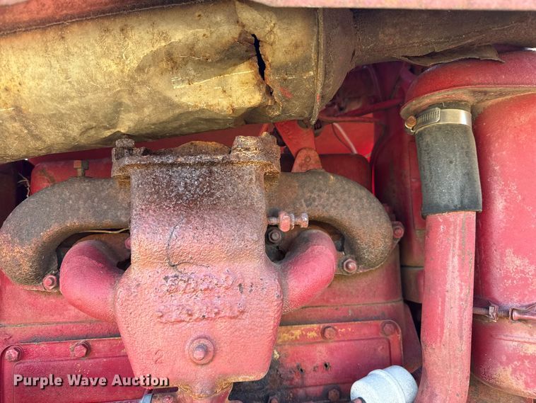 image for item EP0728 1942 International Harvester H tractor