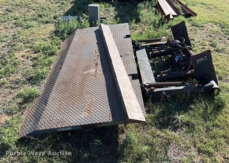 image for item EP0729 Theiman WT 2030 end gate lift