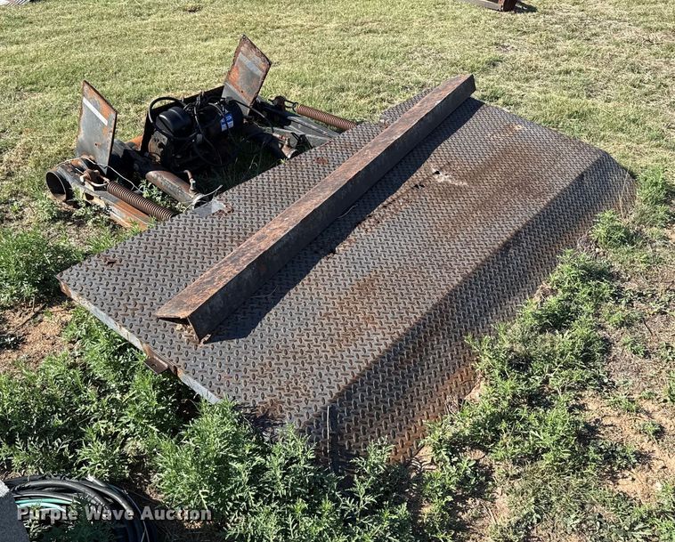 image for item EP0729 Theiman WT 2030 end gate lift