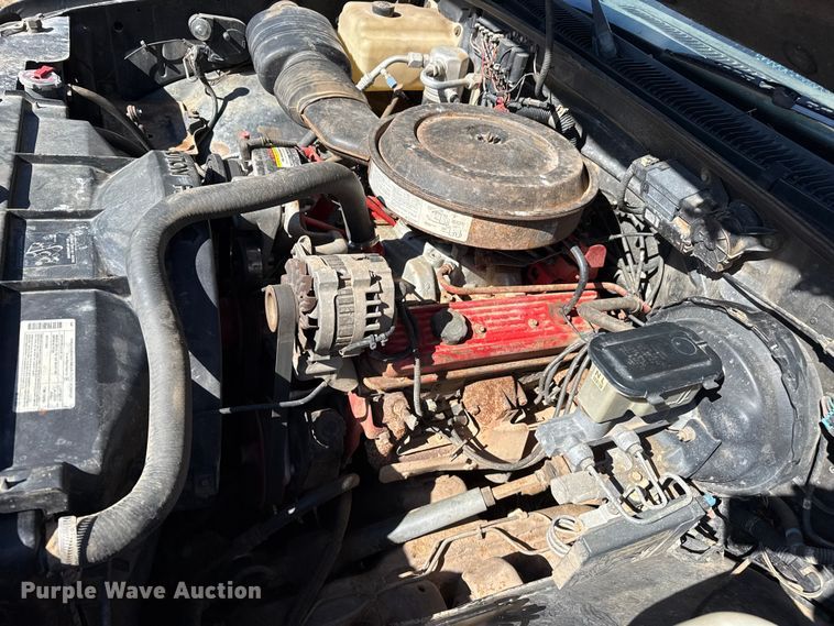 image for item EP0731 1989 Chevrolet K2500 pickup truck