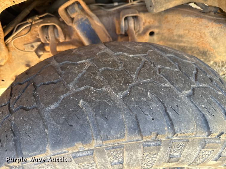 image for item EP0731 1989 Chevrolet K2500 pickup truck