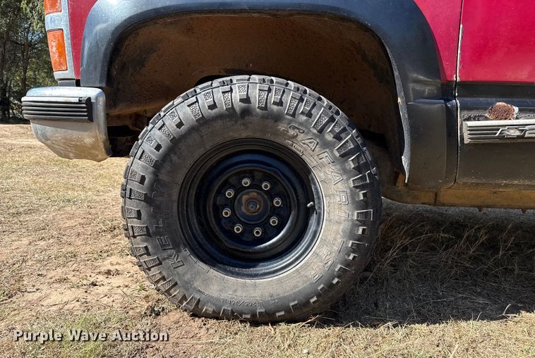 image for item EP0731 1989 Chevrolet K2500 pickup truck