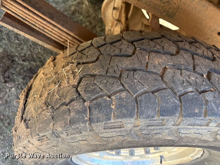 image for item EP0731 1989 Chevrolet K2500 pickup truck